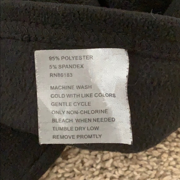 Black Hat and Gloves Bundle - Picture 2 of 8